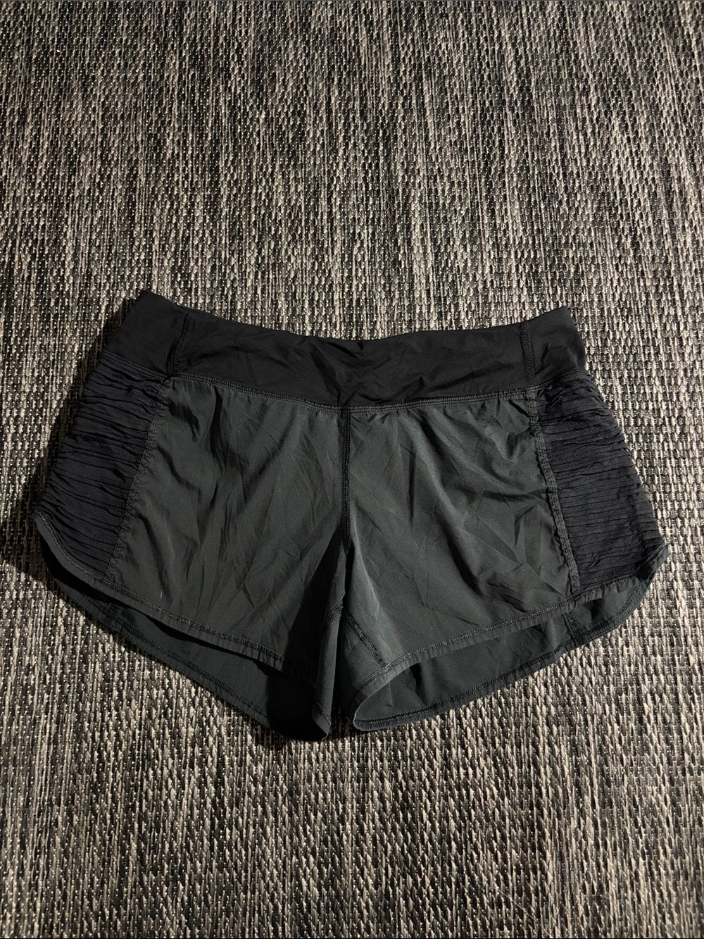 Lululemon Track That Short Ruched Ruffle Side Zip Pocket Runner Athletic Size 8